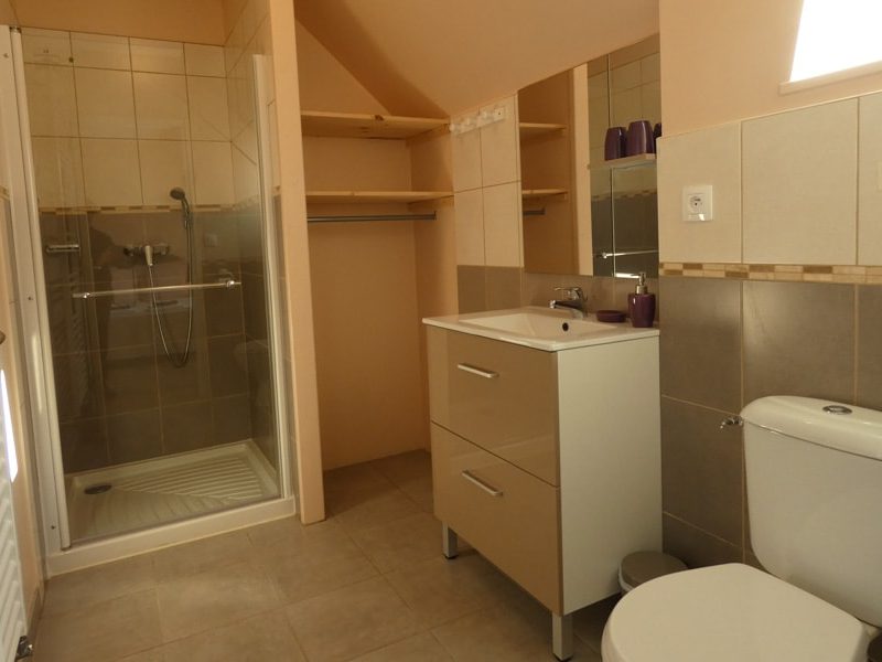 ch_2_gite_cotentin_sdb-min